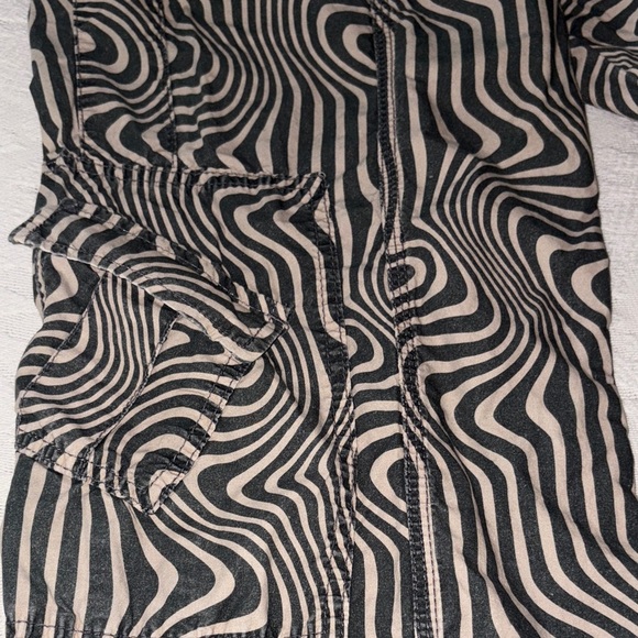 Gently loved Black and Beige Patterned Y2K Cargo pants by Urban Outfitters BDG - Picture 2 of 11